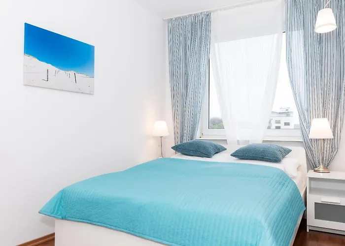 Jantar - Promenada 코워브제크